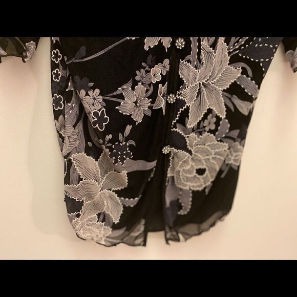 Design Works petite floral knit top - Picture 3 of 7